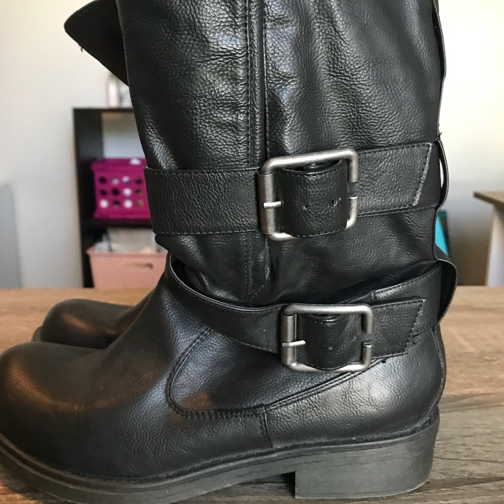 Shi by Journeys | Black leather boots size 7